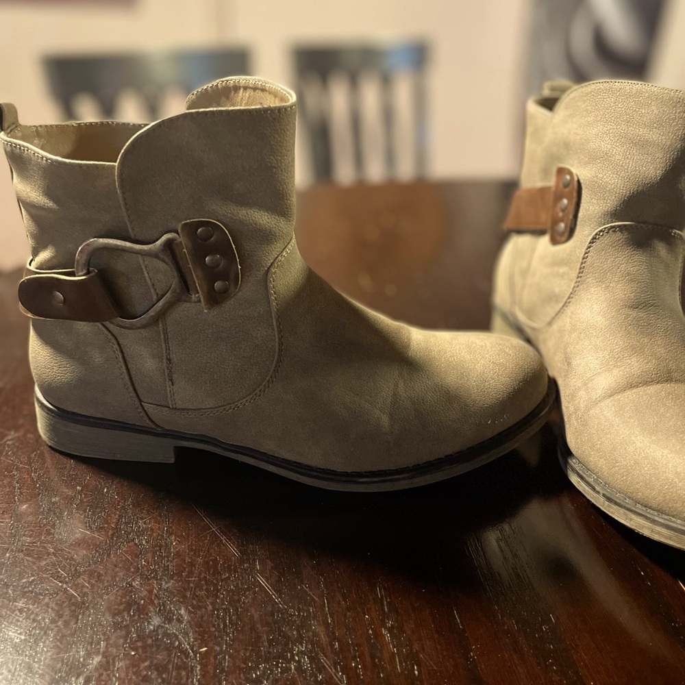 Muk Luks ankle boots